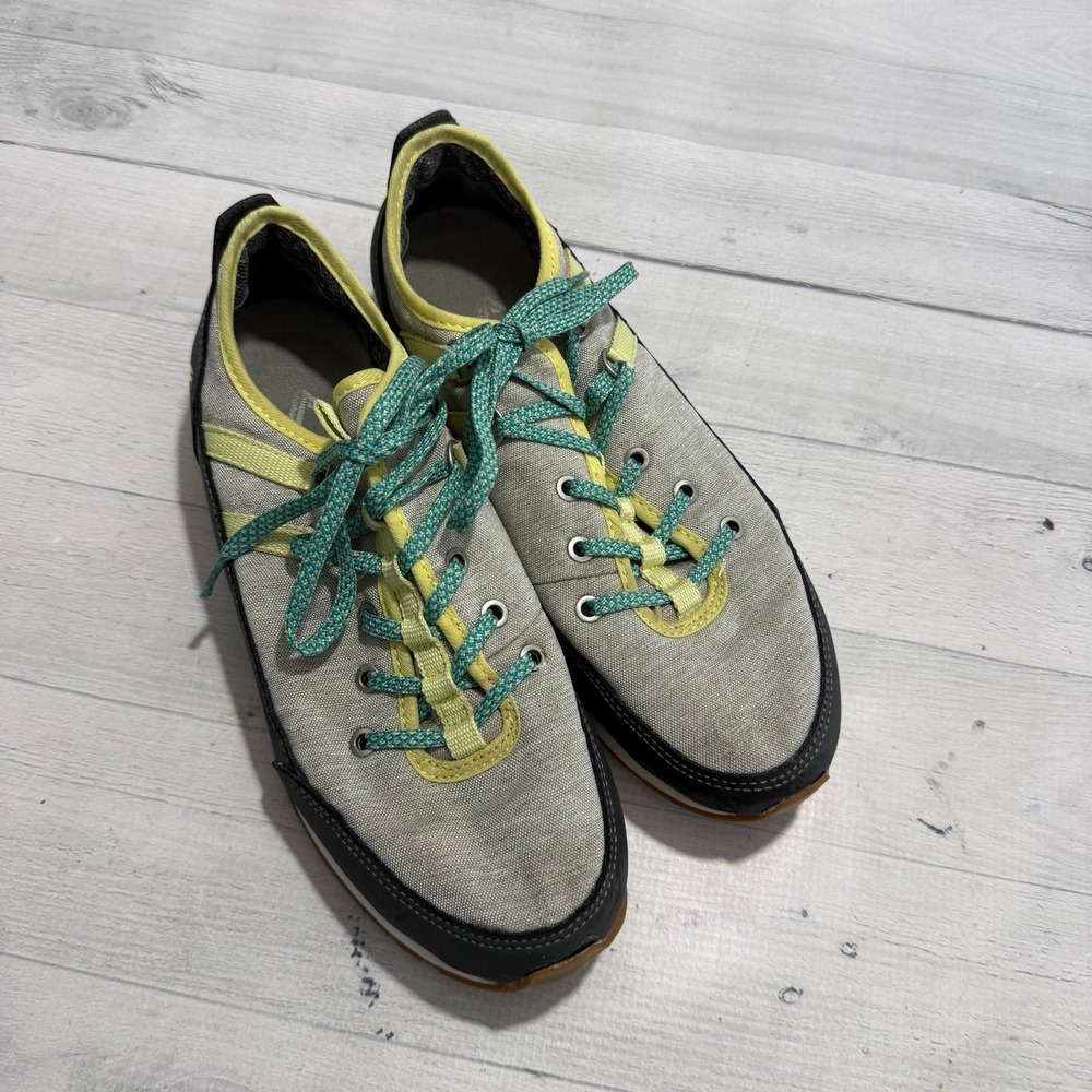 Forsake Acadia Shoe Womens Stone Color size 8